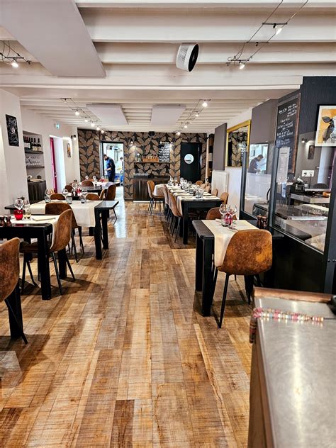 Table 23 à Carquefou