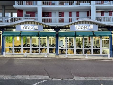 Table 62 à Royan