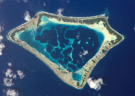 Kehijauan Pulau Taka Bonerate