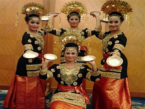 Tarian Barat di Indonesia: Meningkatkan Kekayaan Budaya Indonesia
