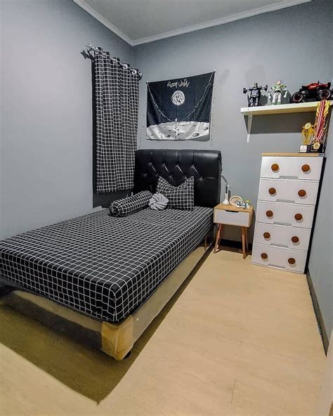 minimalist bunk beds in boarding house