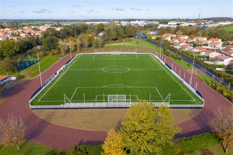 Terrain de Football à Pinet