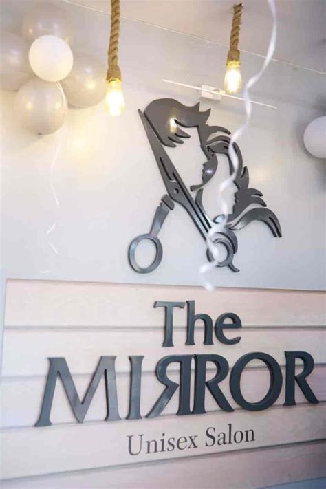 The MIRROR unisex salon