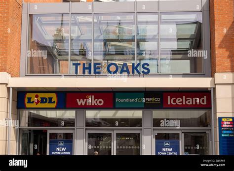The Oaks Shopping Centre