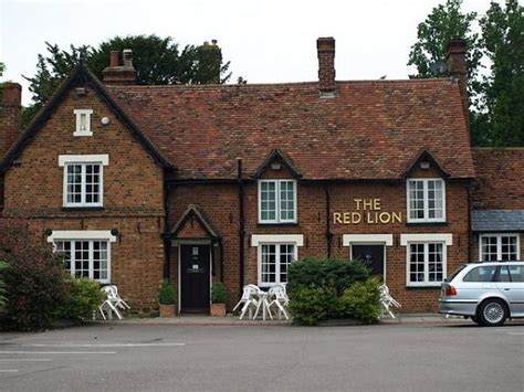 The Red Lion at Milton Bryan