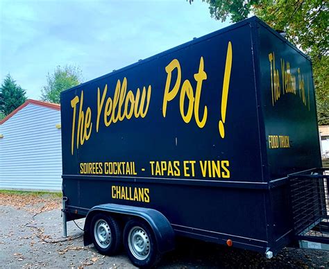 The Yellow Pot à Challans