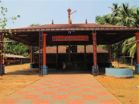 Thirumanikkara Temple Parking