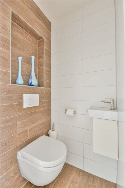 Toilettes à Maucomble