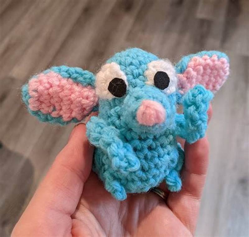 Tutter Mouse Crochet Pattern