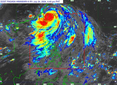 Typhoon Uwan intensifies, expected to make landfall in Aurora-Isabela on Sunday or Monday