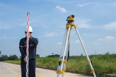 Using Levelling in Surveying for Construction Projects