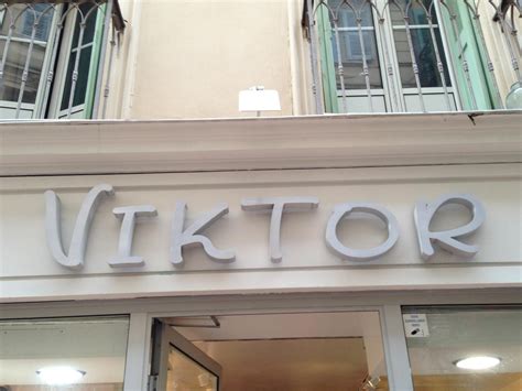 Viktor à Antibes