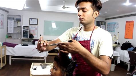 Vk Priya Vardhan Hair Cutting Saloon