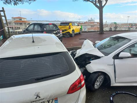 Voitures Angaises à Royan