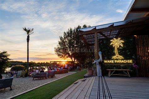 Wake Paradise à Spay