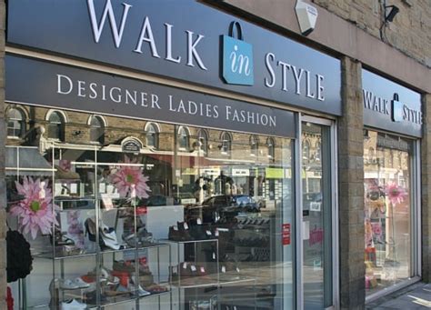 Walk in Style : Designer Ladies Fashion