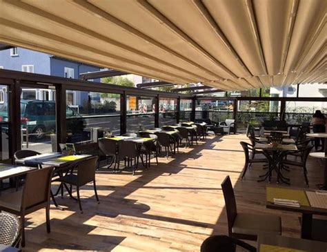 Week-End...brasserie..restaurant bar à Saint-Louis