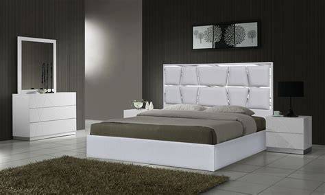 White Room Naples