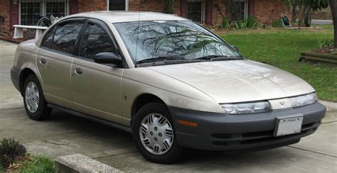 Who Makes Saturn Cars