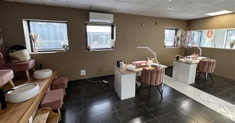 Why Not Institut à Mery