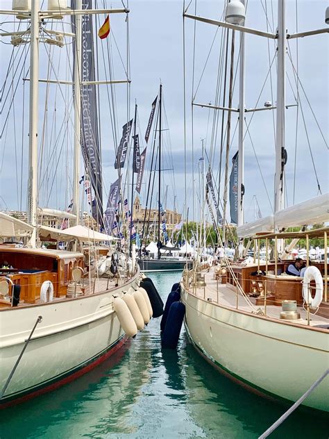 YACHTING BOAT à Antibes