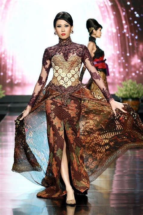 Yukata dalam fashion show Indonesia