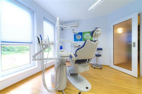 Zahnarztpraxis-Westoennen.de - Dr. med. dent. Erdal Bölükbasi und Dr. med. dent. Hüseyin Yücel