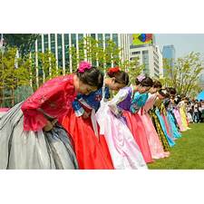 Korea bowing tradition