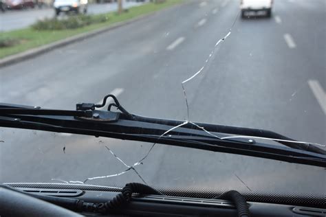 cracked windshield visibility