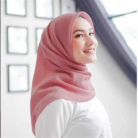 hijab segi empat warna netral