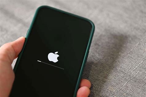 iPhone Loading
