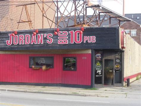 Jordan's Big Ten Pub