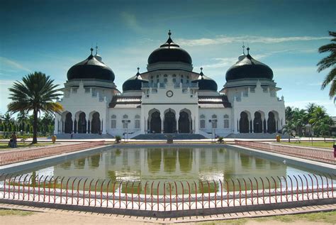 Maintaining Relevance and Effectiveness in Indonesian Mosques