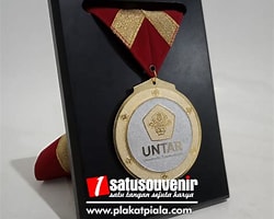medali penghargaan
