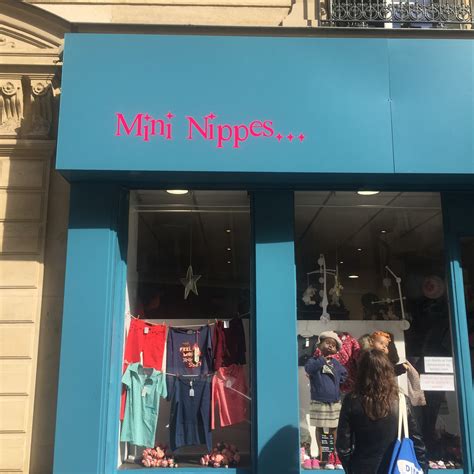 mini nippes à Paris