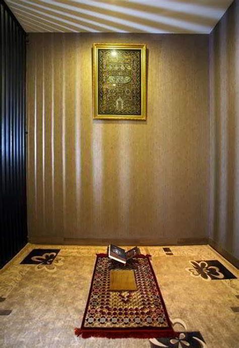 Minimalist Prayer Room Clock