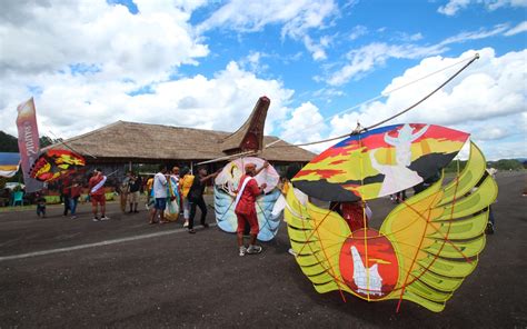 partisi layang layang