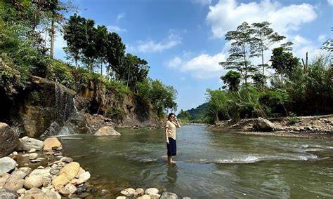 pemandangan sentul