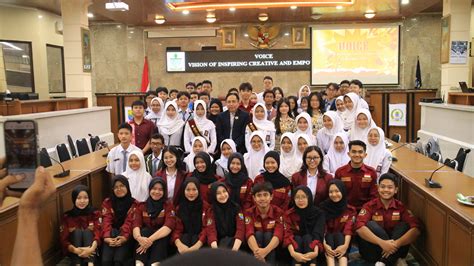 pemimpin osis