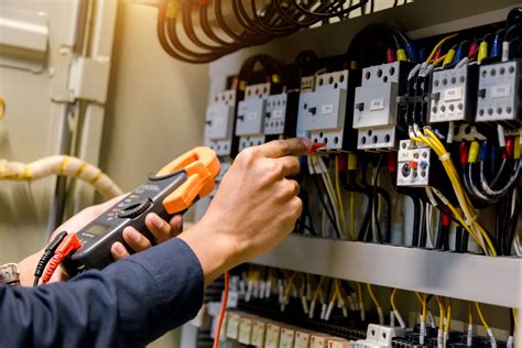 professional electrician providing advice