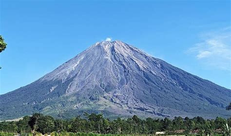 Puncak Mahameru