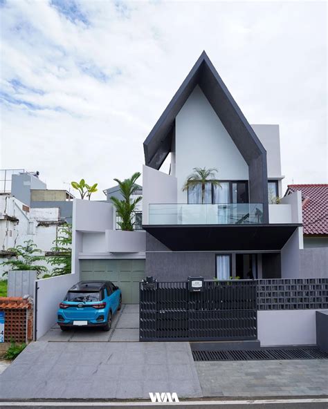 Minimalis Monokrom