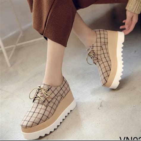 sepatu wedges