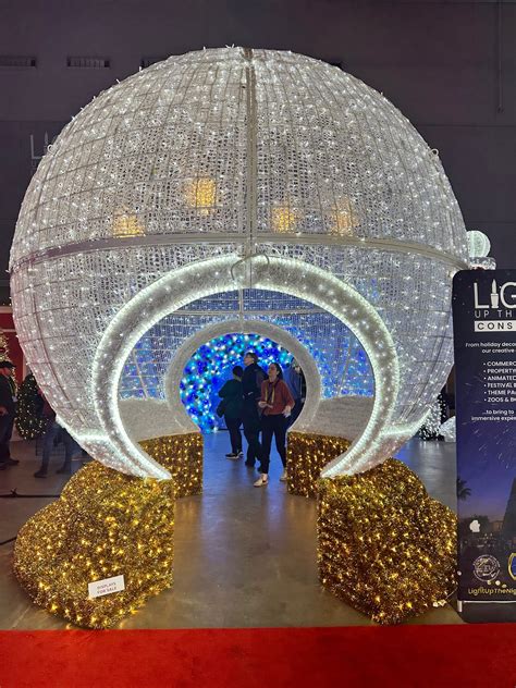 Snow Globe Walkthrough