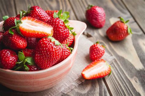 Manfaat Tanam Strawberry untuk Kesehatan di Indonesia