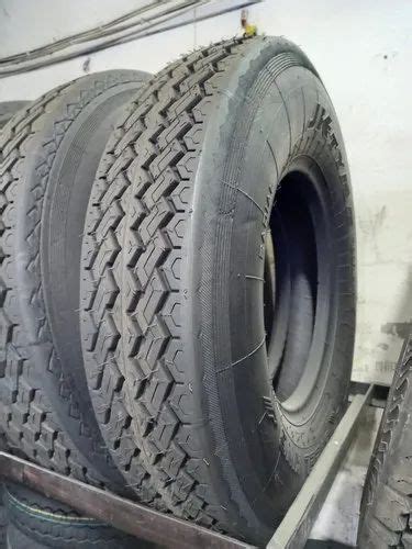 supreme tyres mrf