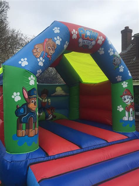 wowbouncycastles.co.uk